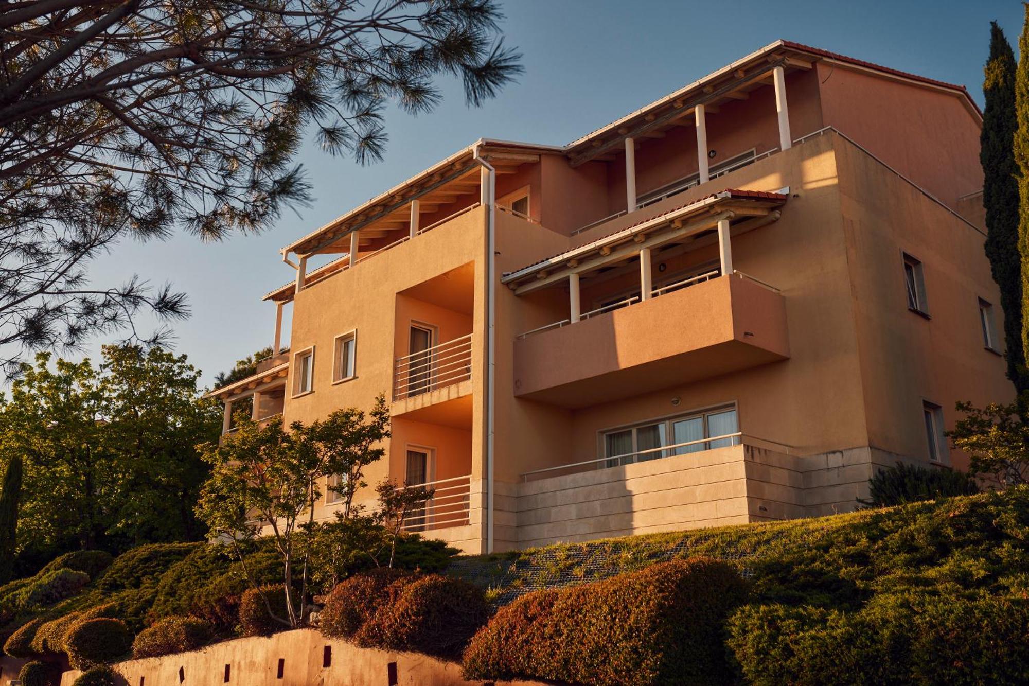 Apartments Grand Novi Vinodolski Resort Экстерьер фото